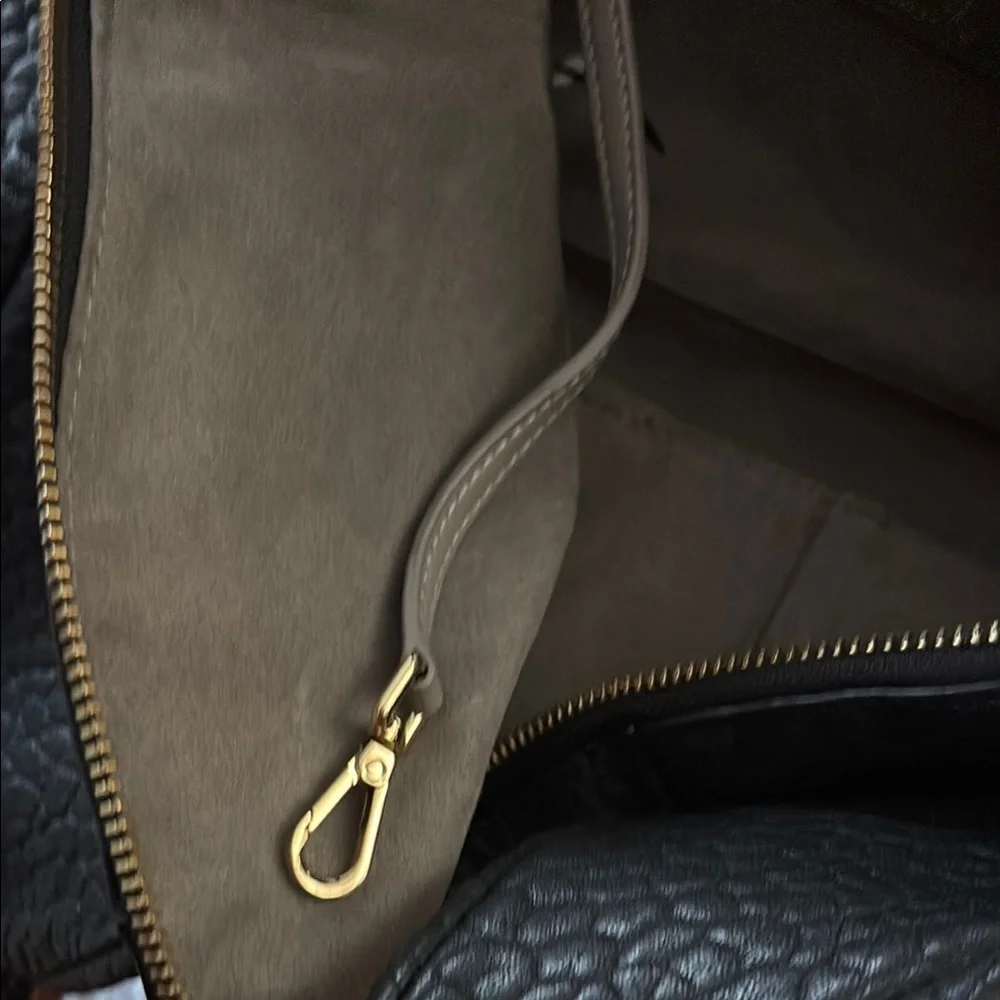 Black Textured Women's Bag - Picture 3 of 5